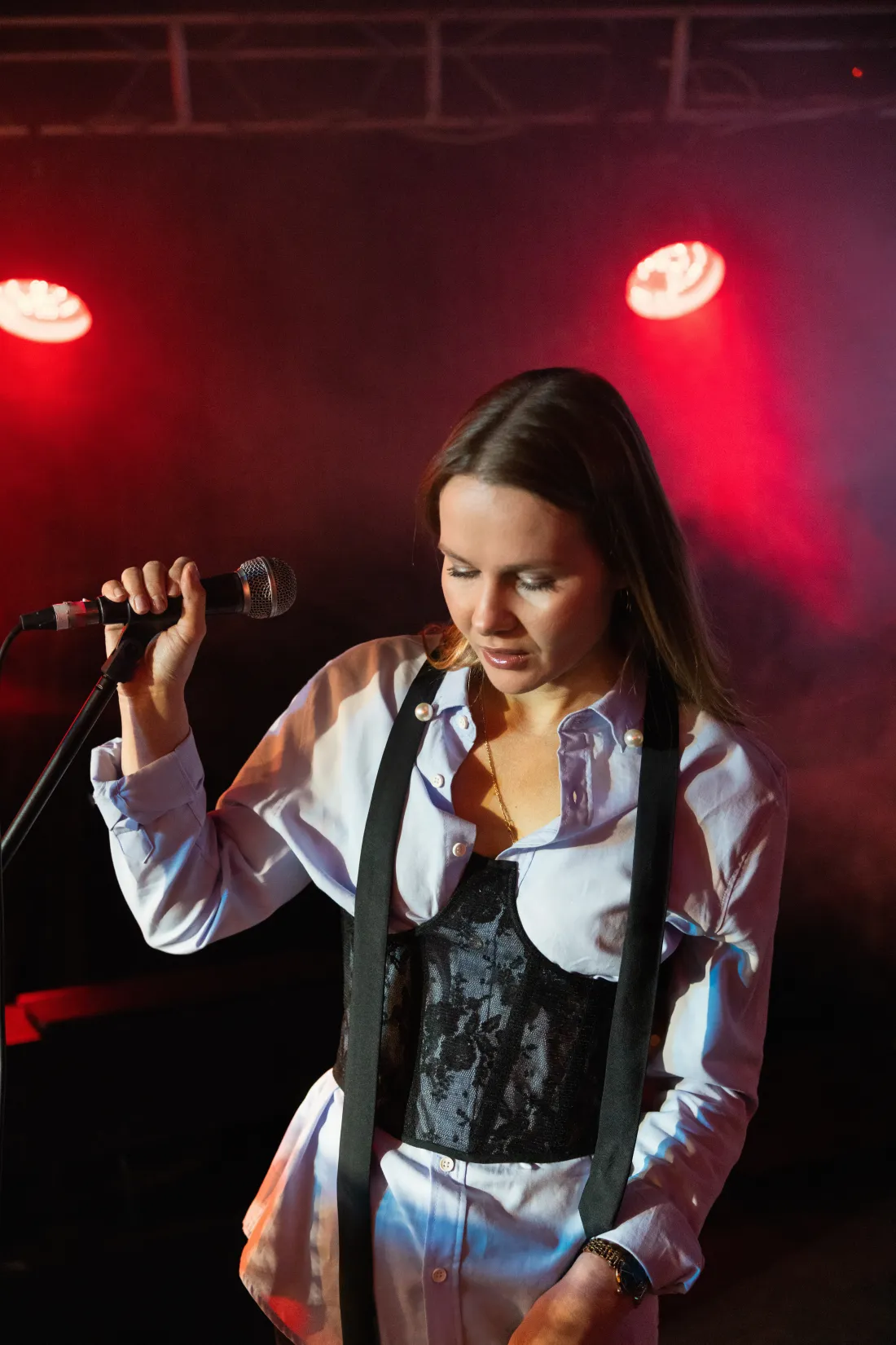 Marina Malina singing with an expressive live vocal